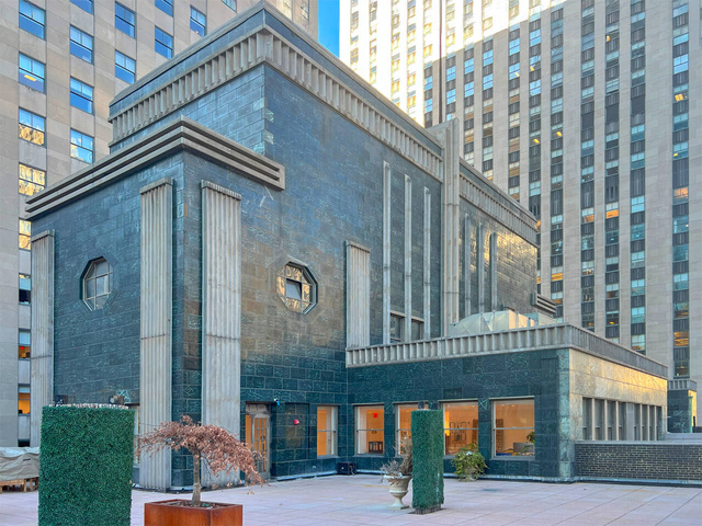 The showroom building on 5th Avenue in midtown Manhattan